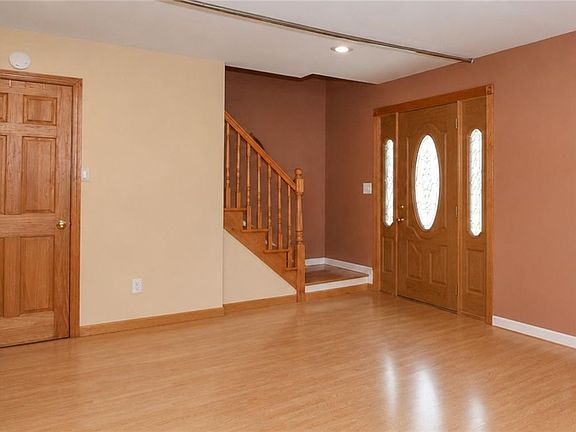 5th image of 611 Ingram Ave