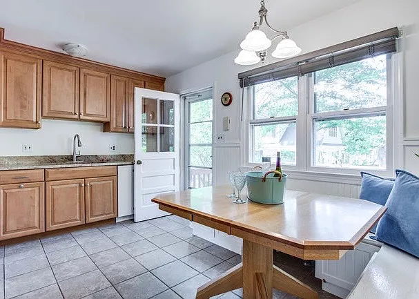 903 Carole Ct SE — Photo 9