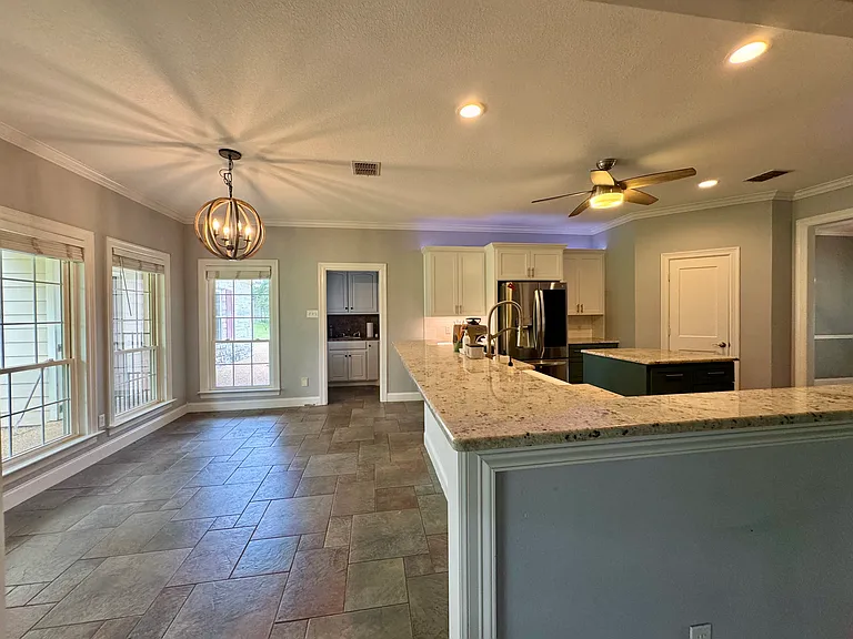 465 Austin Hines Dr — Photo 6
