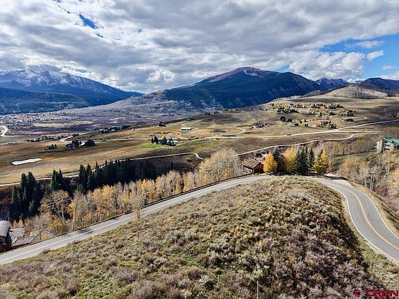 3rd image of 1 Peakview Drive