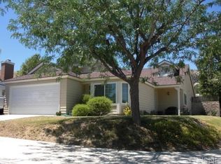 31921 Green Hill Dr, Castaic, CA 91384