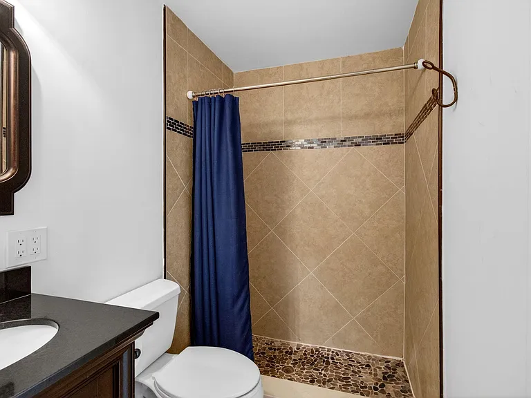 6038 Lasalle Rd — Photo 39
