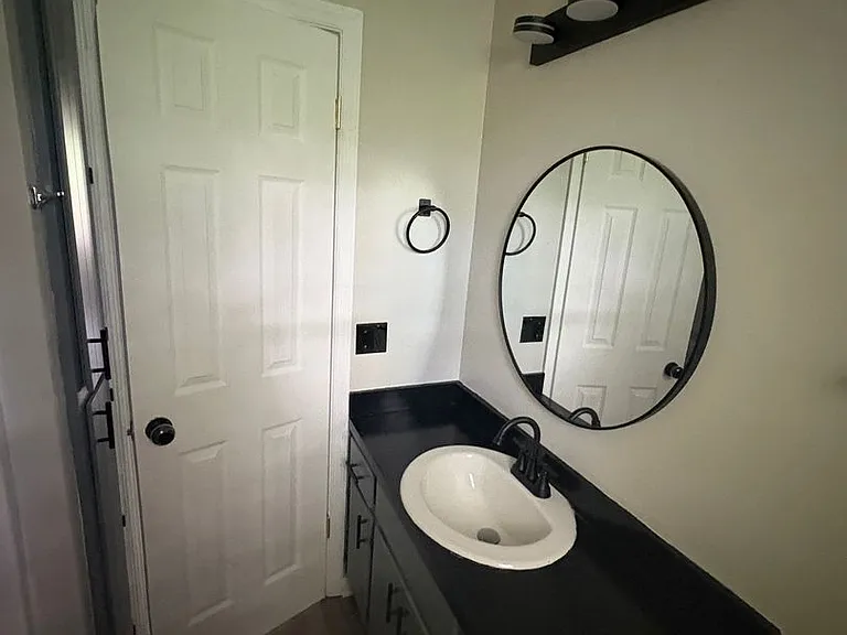 4748 Chariot Dr — Photo 6