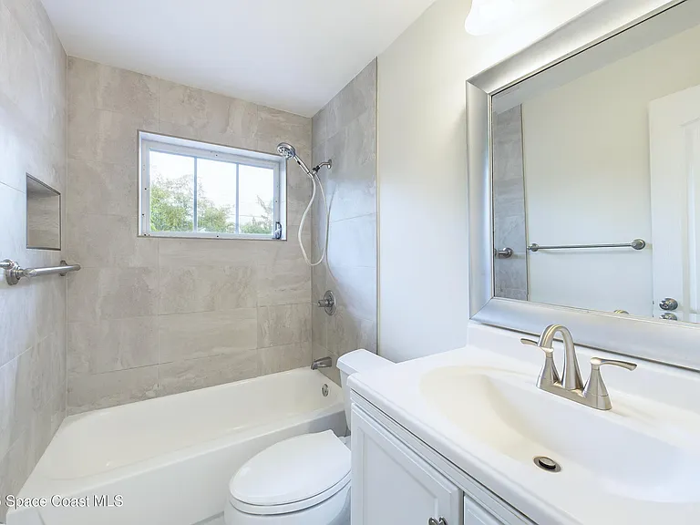 1202 Yacht Club Blvd — Photo 20