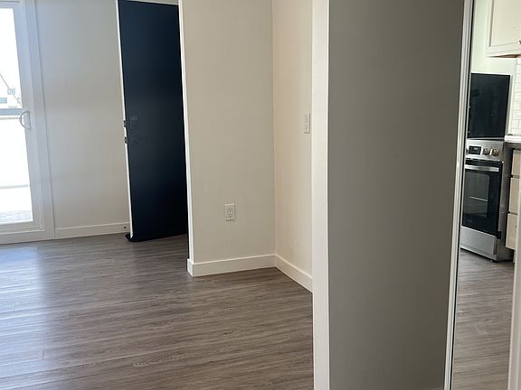 4th image of 2587 University Ave #3B