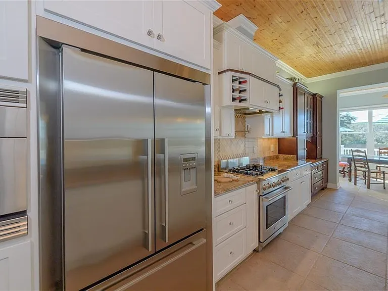 208 Somerset Ct — Photo 14
