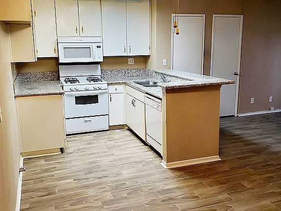 5th image of 27240 Luther Dr APT 513