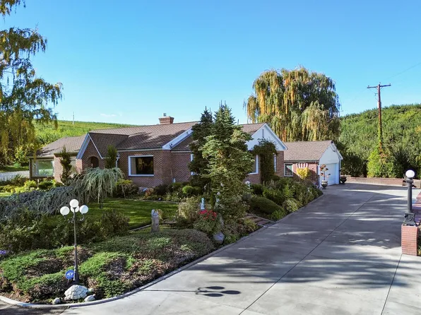 1350 Upland Way, Tieton, WA 98947