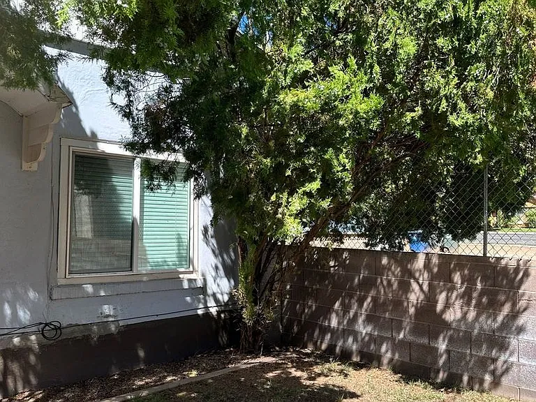 Rainbow Row — Photo 15