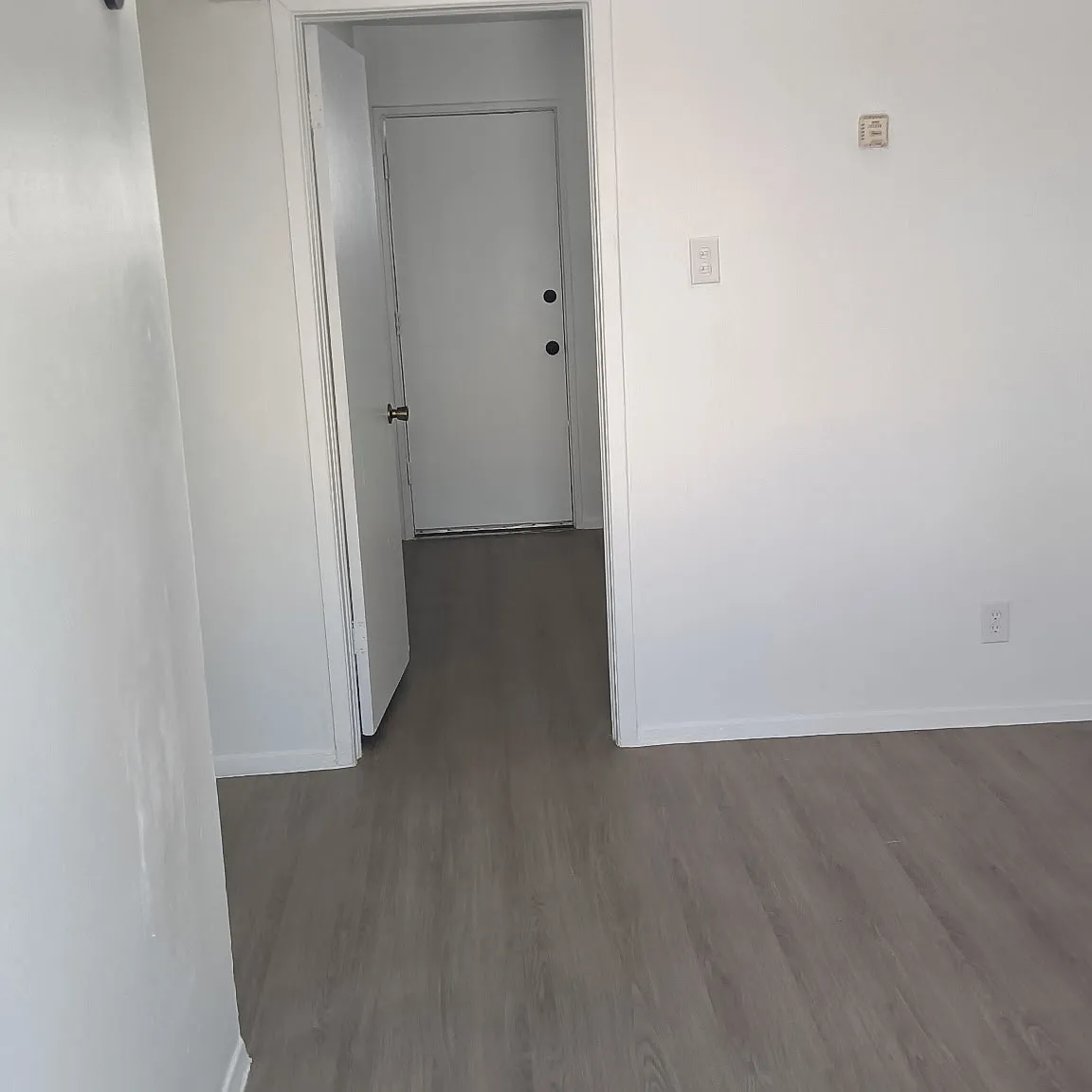 1 bed, 450 sqft, $650 — Photo 2