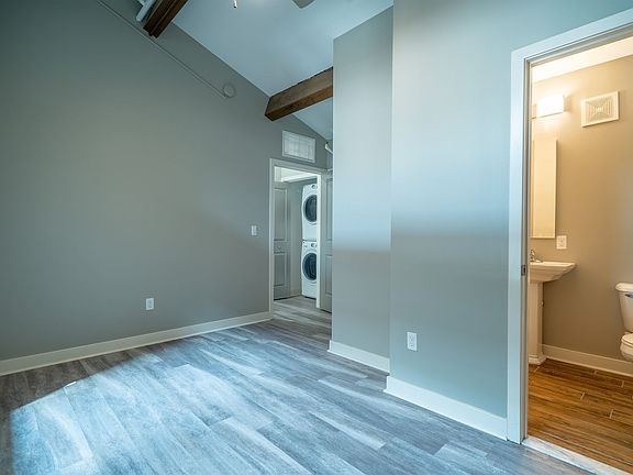 3rd image of 68 Tonawanda St APT 7