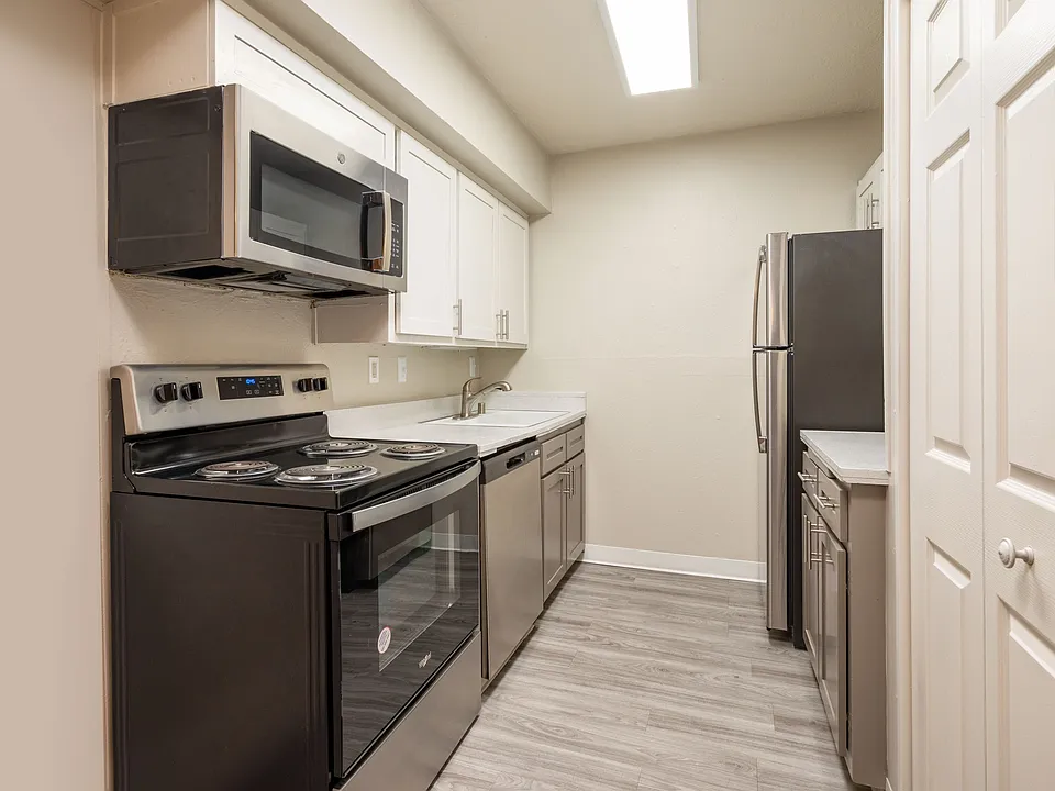 Theta Apartments