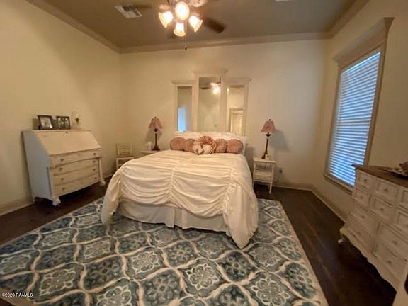 5th image of 109 Woodbranch Ct