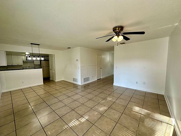 5th image of 3709 Trianon Dr