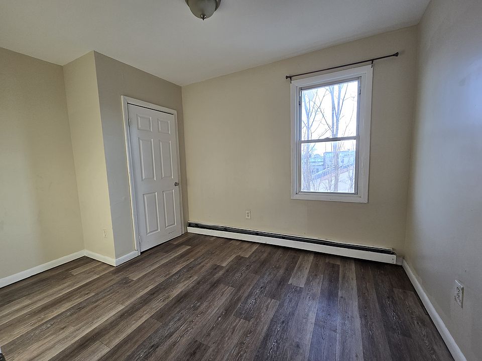 1st image of 660 Hunterdon St #3C