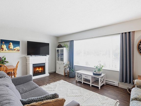 3rd image of 3805 Morgan Cres N