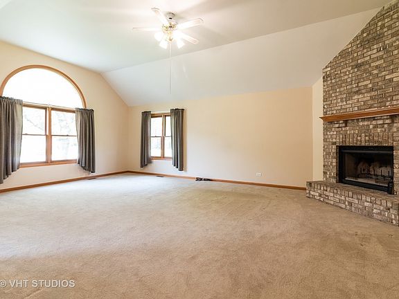 2nd image of 1010 Morraine Dr