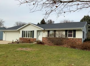 4215 Bordeaux Dr, Janesville, WI 53546