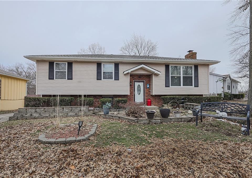 1st image of 1411 N Downers Pl