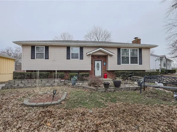 1411 N Downers Pl, Independence, MO 64056