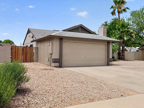3rd image of 276 S CYPRESS Court