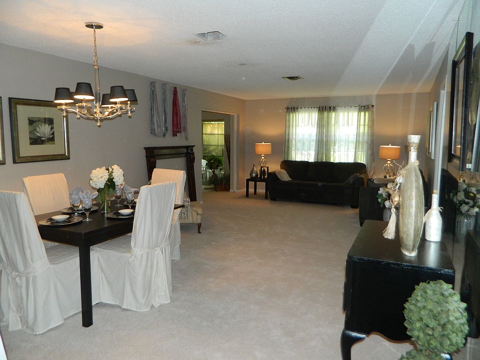 2nd image of 810 Palmer Ln