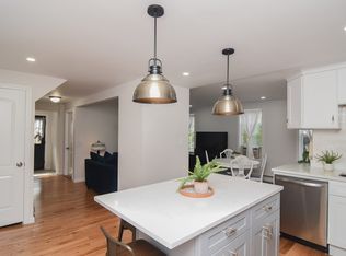 14 Holstrom Ct, Auburn, MA 01501