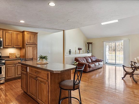 5th image of 44 Angell Brook Dr #44