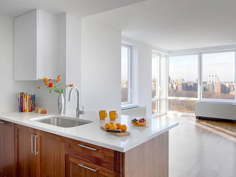 1214 5th Ave #30H — Photo 1