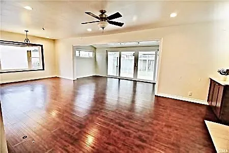 1704 E Vine Ave — Photo 7