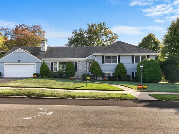 55 Ranch Road, Hamden, CT 06517