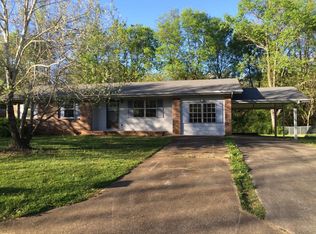 1159 Green Grove Dr, Hixson, TN 37343