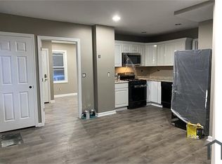 3 Walkers Ct #A, Ansonia, CT 06401