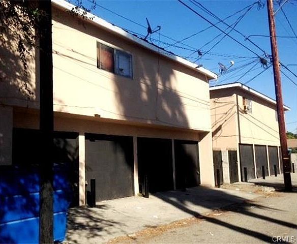 2nd image of 1500 E Queensdale St