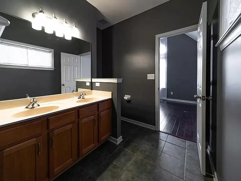 1364 Harbor Park Dr — Photo 7