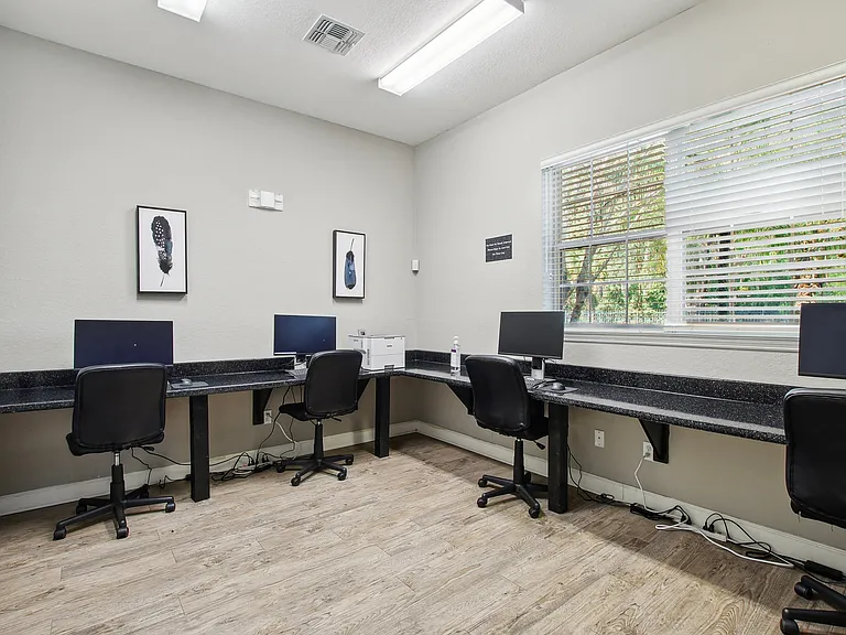 Park Villas Apartments — Photo 11