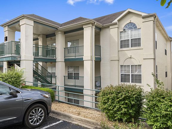 3rd image of 351 S Wildwood Drive Apt 6 BLDG 3