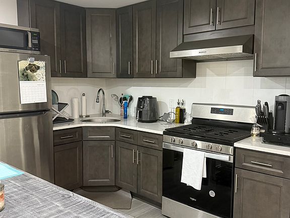2nd image of 329 Park Cres #1