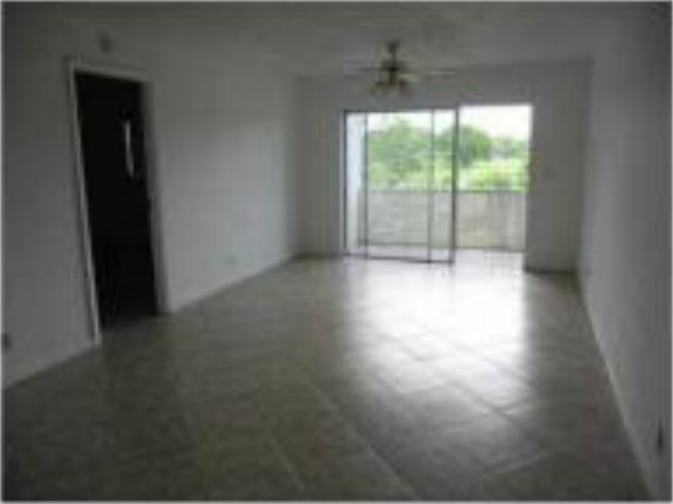 1st image of 941 Nw 45th St. 7