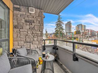 1519 Crown St #209, North Vancouver, BC