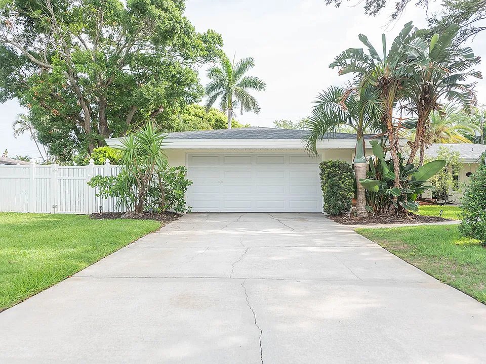 508 Poinsetta Blvd