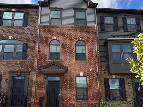 14024 Sunrise Valley Dr, Herndon, VA 20171