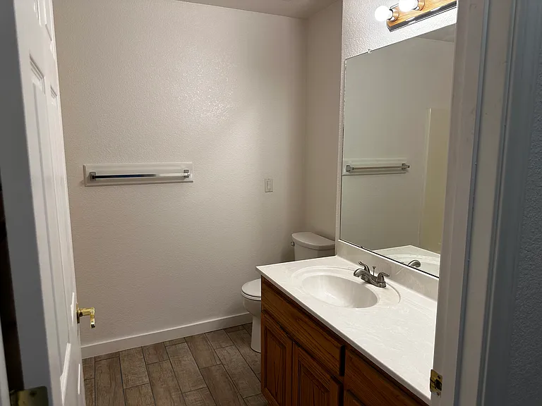 327 E Mescalero Rd — Photo 18