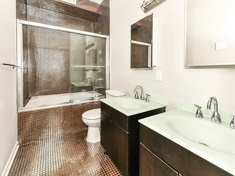 2 S St NE #2 — Photo 15