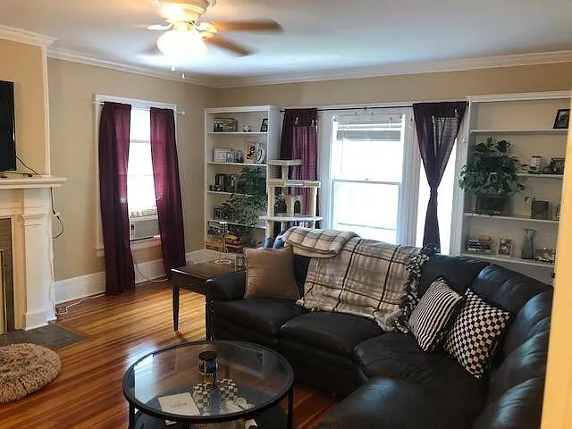 76 Barrington St — Photo 3