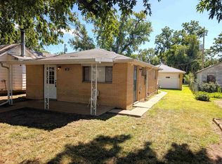 1206 N 8th St, Salina, KS 67401