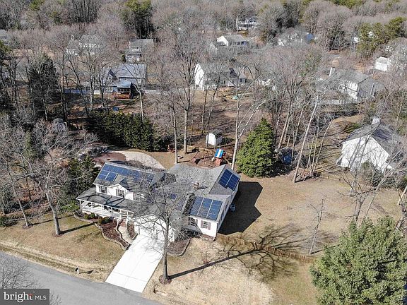 4th image of 220 Oak Hollow Ct