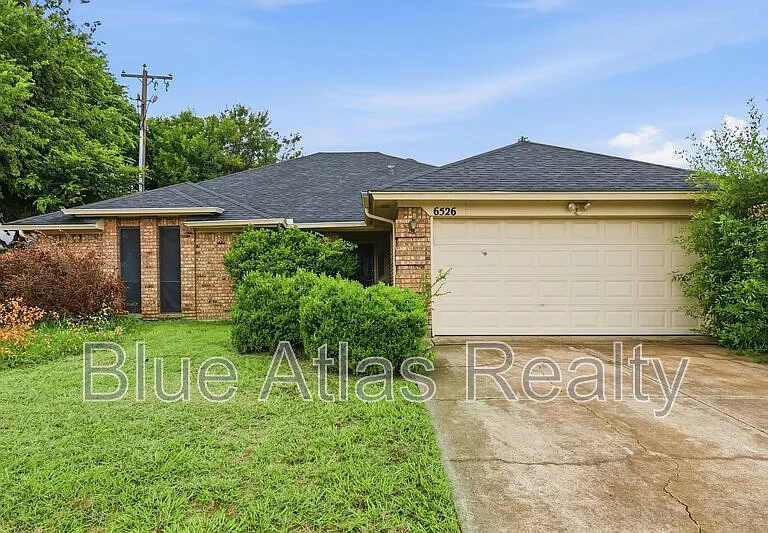 6526 Aires Dr — Photo 2