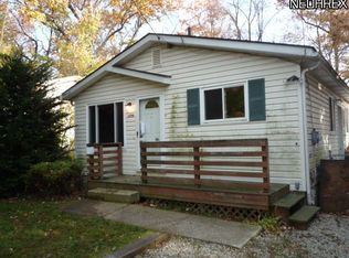 1290 Mac Dr, Stow, OH