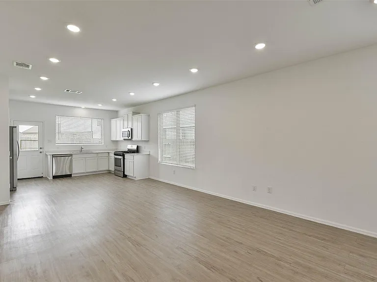 3015 Wedgewood Cove Way — Photo 5